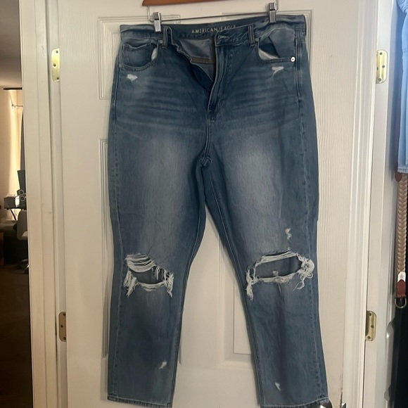 American Eagle, Mom jeans - Picture 1 of 3